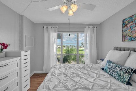Copropriété à vendre à Madeira Beach, Floride: 2 chambres, 96.62 m2 № 1684894 - photo 25