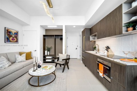 Condo in Miami, Florida  № 1923934 - photo 2