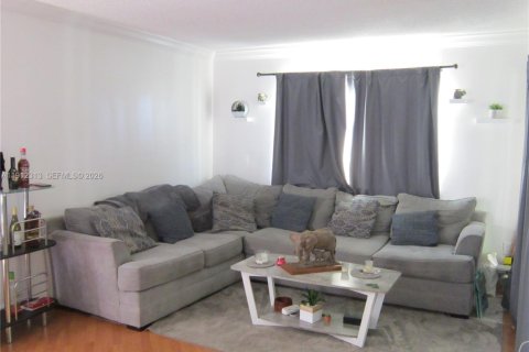 Купить кондоминиум в Хайалиа, Флорида 2 спальни, 108.05м2, № 2054873 - фото 3