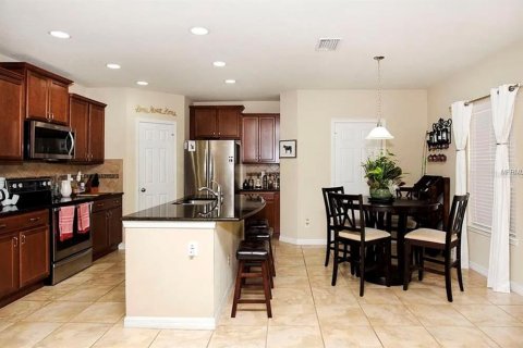Touwnhouse à louer à Riverview, Floride: 2 chambres, 121.24 m2 № 2284114 - photo 3