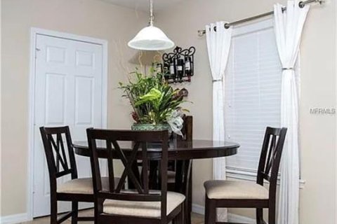 Touwnhouse à louer à Riverview, Floride: 2 chambres, 121.24 m2 № 2284114 - photo 5