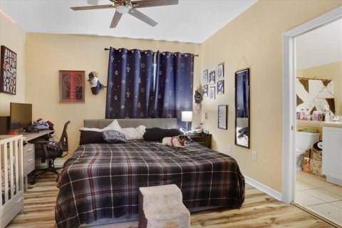 Condo in Newberry, Florida, 2 bedrooms  № 1691022 - photo 13