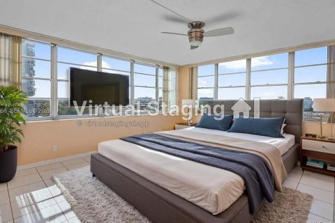 Condo in North Miami, Florida, 2 bedrooms  № 2032547 - photo 4