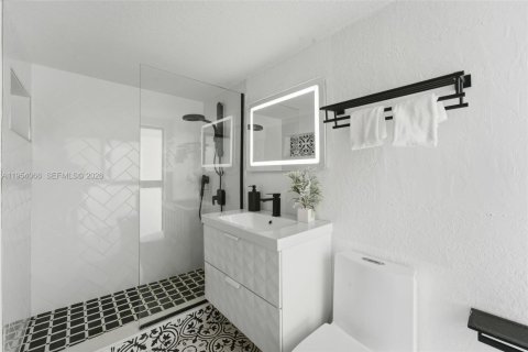 Townhouse in Miami, Florida 3 bedrooms, 168.71 sq.m. № 2011982 - photo 12
