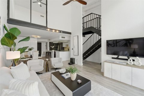 Townhouse in Miami, Florida 3 bedrooms, 168.71 sq.m. № 2011982 - photo 2