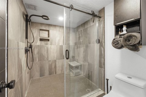 Townhouse in Miami, Florida 3 bedrooms, 168.71 sq.m. № 2011982 - photo 18