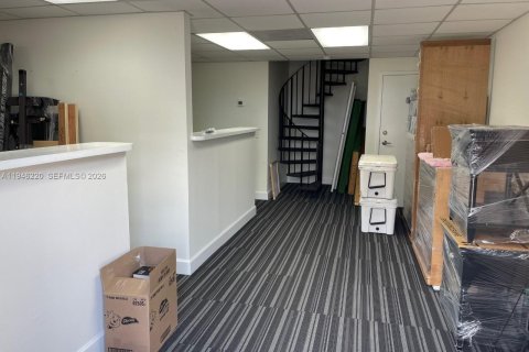 Immobilier commercial à vendre à Miami, Floride № 2002573 - photo 7