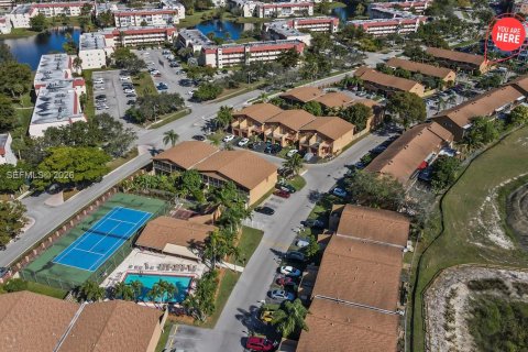 Townhouse in Sunrise, Florida 3 bedrooms, 119.01 sq.m. № 2007503 - photo 22