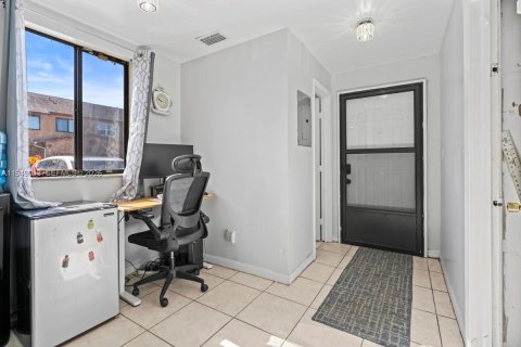 Townhouse in Sunrise, Florida 3 bedrooms, 119.01 sq.m. № 2007503 - photo 3