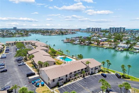Condominio en alquiler en Treasure Island, Florida, 1 dormitorio, 72.93 m2 № 2156496 - foto 27