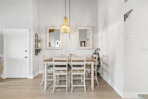 Condominio en alquiler en Treasure Island, Florida, 1 dormitorio, 72.93 m2 № 2156496 - foto 10
