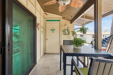 Condominio en alquiler en Treasure Island, Florida, 1 dormitorio, 72.93 m2 № 2156496 - foto 17
