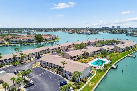 Condominio en alquiler en Treasure Island, Florida, 1 dormitorio, 72.93 m2 № 2156496 - foto 28