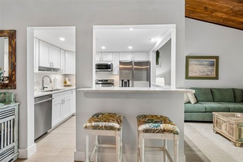 Condominio en alquiler en Treasure Island, Florida, 1 dormitorio, 72.93 m2 № 2156496 - foto 5