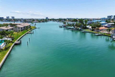 Condominio en alquiler en Treasure Island, Florida, 1 dormitorio, 72.93 m2 № 2156496 - foto 30