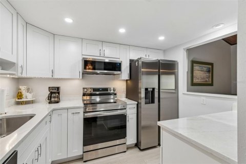 Condominio en alquiler en Treasure Island, Florida, 1 dormitorio, 72.93 m2 № 2156496 - foto 7