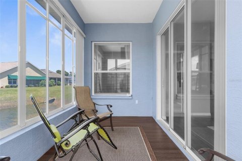 House in Weeki Wachee, Florida 2 bedrooms, 122.82 sq.m. № 1747241 - photo 9