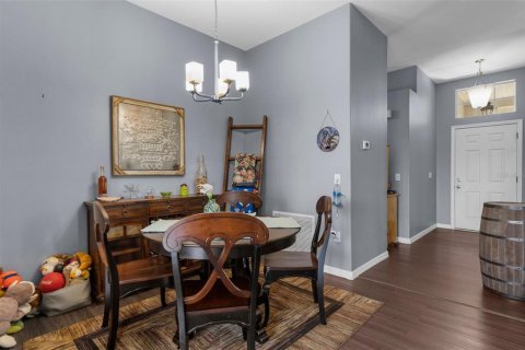 House in Weeki Wachee, Florida 2 bedrooms, 122.82 sq.m. № 1747241 - photo 11