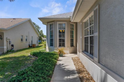 House in Weeki Wachee, Florida 2 bedrooms, 122.82 sq.m. № 1747241 - photo 12