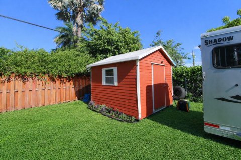 Villa ou maison à louer à Homestead, Floride: 3 chambres, 160.07 m2 № 2076063 - photo 22