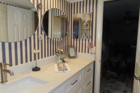 Condominio en venta en Largo, Florida, 2 dormitorios, 141.21 m2 № 2214572 - foto 16