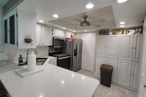 Condominio en venta en Largo, Florida, 2 dormitorios, 141.21 m2 № 2214572 - foto 4