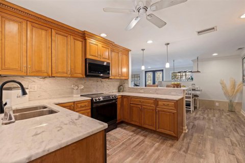 House in Tierra Verde, Florida 3 bedrooms, 217.67 sq.m. № 1416061 - photo 23