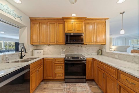 House in Tierra Verde, Florida 3 bedrooms, 217.67 sq.m. № 1416061 - photo 26