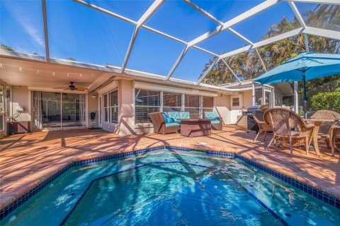 House in Tierra Verde, Florida 3 bedrooms, 217.67 sq.m. № 1416061 - photo 13