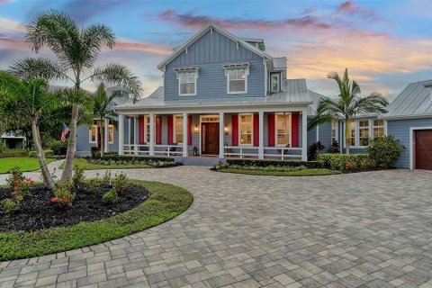 House in Bradenton, Florida 7 bedrooms, 702.53 sq.m. № 1884307 - photo 8