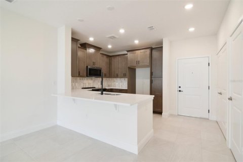 Condo in Orlando, Florida, 2 bedrooms  № 1856283 - photo 3