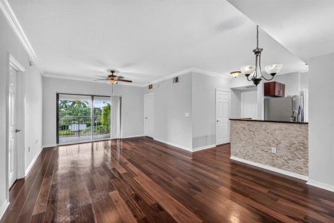 Condo in Palm Beach Gardens, Florida, 2 bedrooms  № 2384922 - photo 7