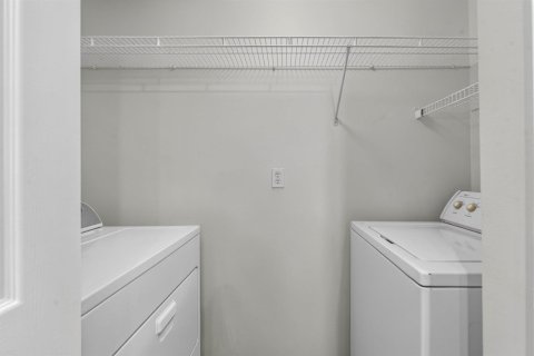 Condo in Palm Beach Gardens, Florida, 2 bedrooms  № 2384922 - photo 13