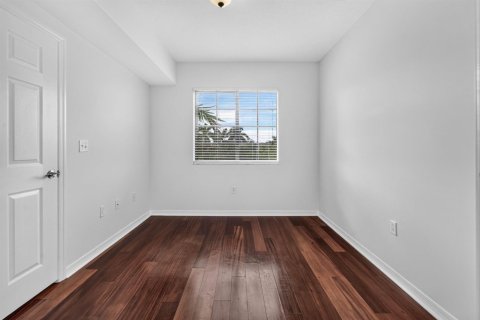 Condo in Palm Beach Gardens, Florida, 2 bedrooms  № 2384922 - photo 21
