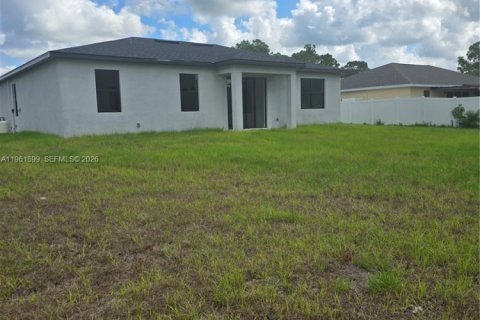 Villa ou maison à vendre à Lehigh Acres, Floride: 3 chambres № 2024675 - photo 13