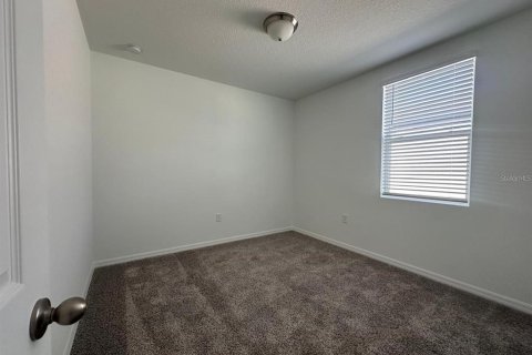 House in Winter Haven, Florida 3 bedrooms, 161.09 sq.m. № 2133112 - photo 4