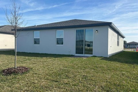 House in Winter Haven, Florida 3 bedrooms, 161.09 sq.m. № 2133112 - photo 10