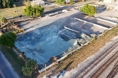 Commercial property in Okeechobee, Florida № 2083576 - photo 3
