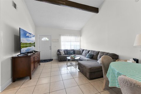 Casa en venta en Orlando, Florida, 5 dormitorios, 156.54 m2 № 1819246 - foto 12