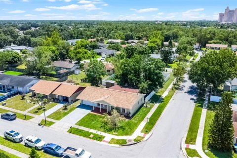 Casa en venta en Orlando, Florida, 5 dormitorios, 156.54 m2 № 1819246 - foto 8