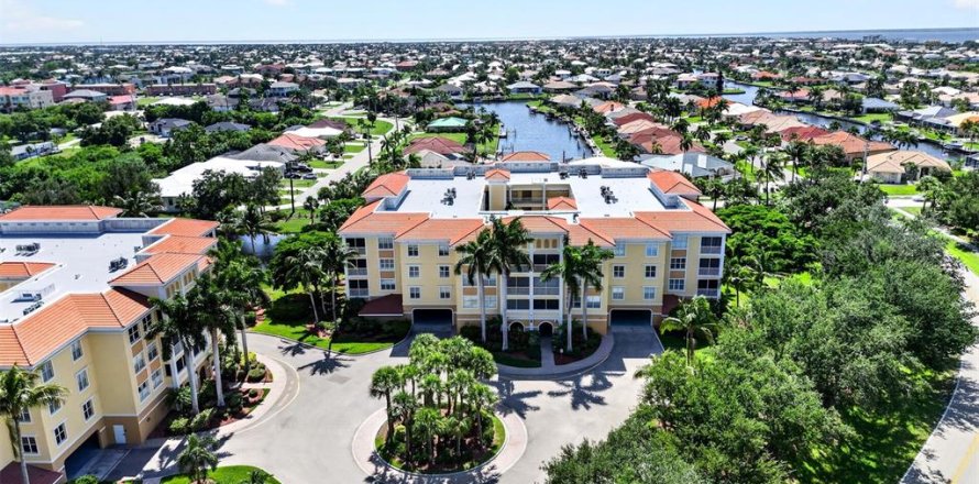 Condo à Punta Gorda, Floride, 3 chambres № 2223121