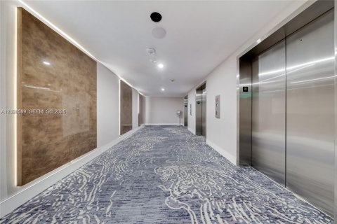 Appartement à louer à Miami Beach, Floride: 2 chambres, 86.4 m2 № 2085270 - photo 17