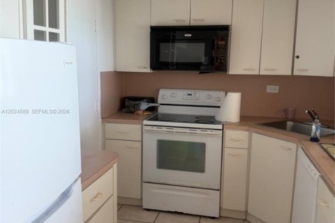 Appartement à louer à Miami Beach, Floride: 2 chambres, 86.4 m2 № 2085270 - photo 9