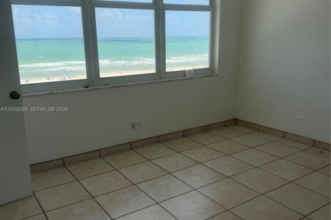 Appartement à louer à Miami Beach, Floride: 2 chambres, 86.4 m2 № 2085270 - photo 11