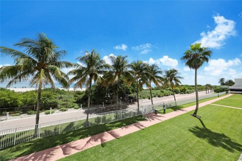 Appartement à louer à Miami Beach, Floride: 2 chambres, 86.4 m2 № 2085270 - photo 18