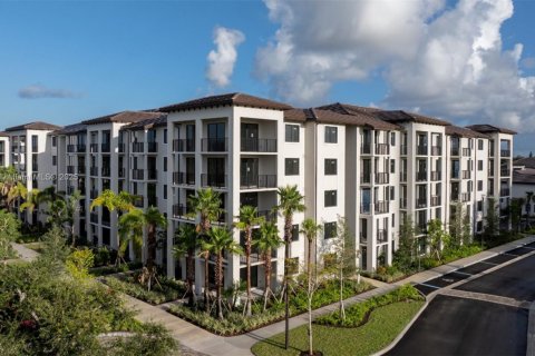 Снять в аренду квартиру в Делрей-Бич, Флорида 3 спальни, 130.81м2, № 1975514 - фото 4