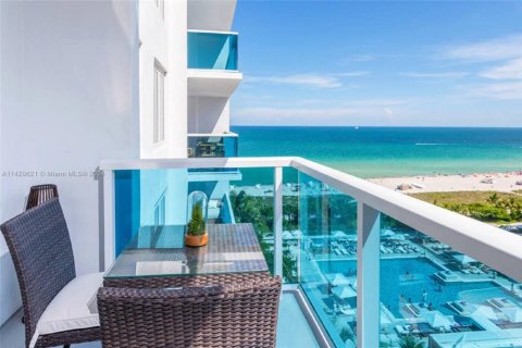 Condominio en alquiler en Miami Beach, Florida, 1 dormitorio, 80.45 m2 № 1959023 - foto 22