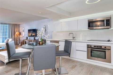 Condominio en alquiler en Miami Beach, Florida, 1 dormitorio, 80.45 m2 № 1959023 - foto 16