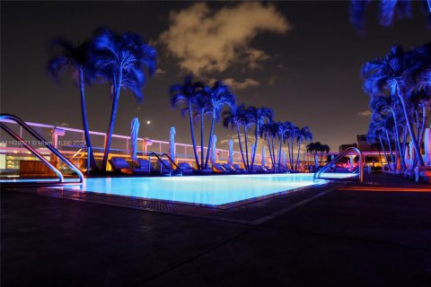 Condominio en alquiler en Miami Beach, Florida, 1 dormitorio, 80.45 m2 № 1959023 - foto 8