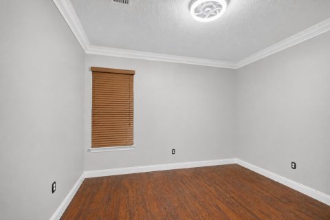 Villa ou maison à vendre à Royal Palm Beach, Floride: 5 chambres, 324.79 m2 № 2078444 - photo 15